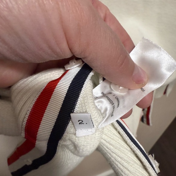 Thom Browne like sweater.  High quality. Brand new condition. - Picture 7 of 11